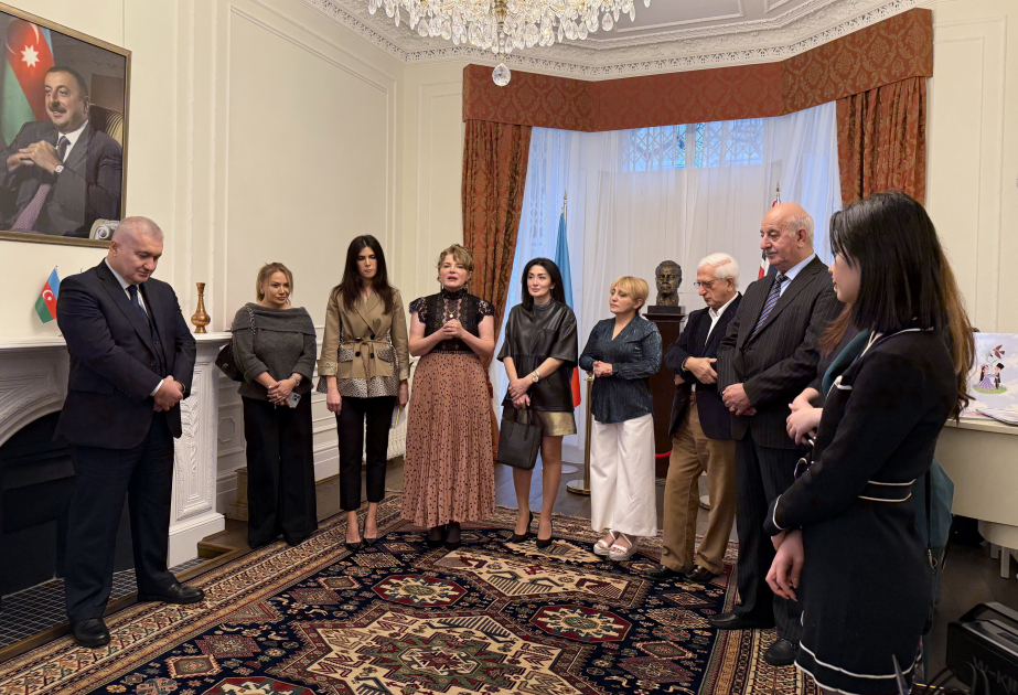 Празднование Дня Победы в Лондоне: представлен клип «Can Azərbaycan» школы «Карабах» ВИДЕО