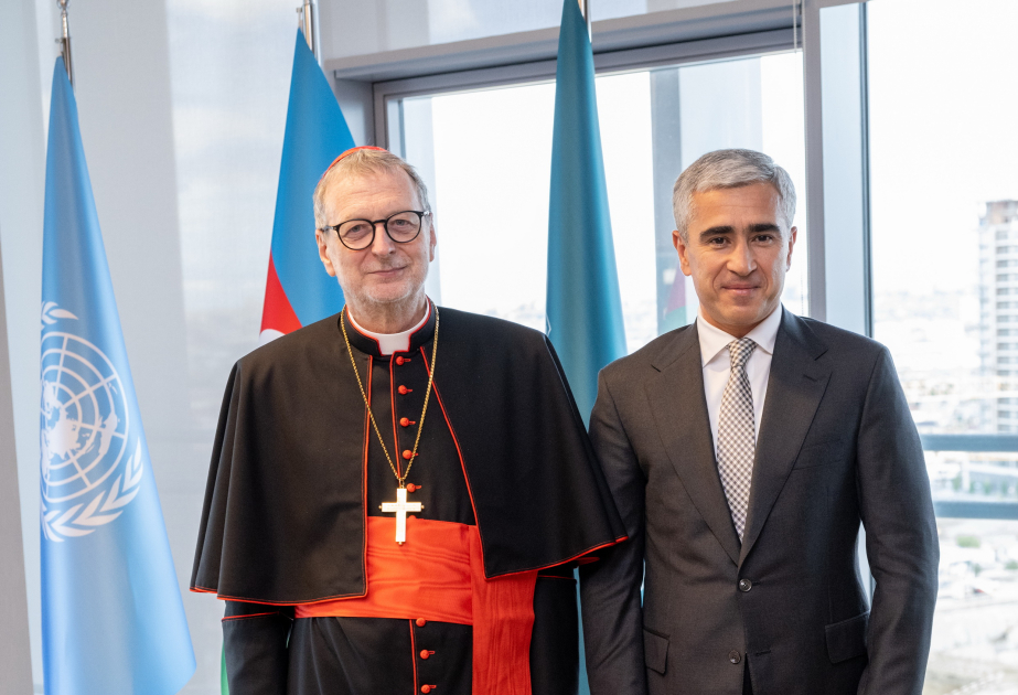 Prefecto del Dicasterio para las Iglesias Orientales del Vaticano visita la Fundación Heydar Aliyev