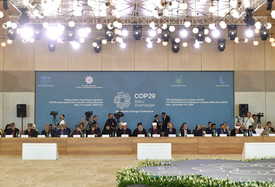 La Cumbre Mundial de Líderes Religiosos de Bakú continúa con la sesión plenaria