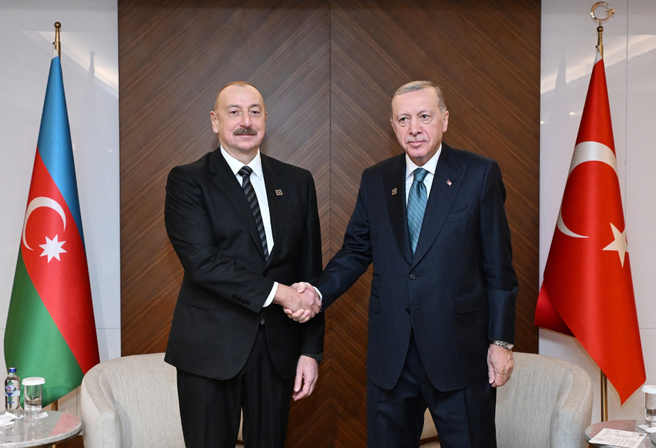 Los Presidentes de Azerbaiyán y Türkiye sostuvieron un encuento en Biskek  ACTUALİZADO