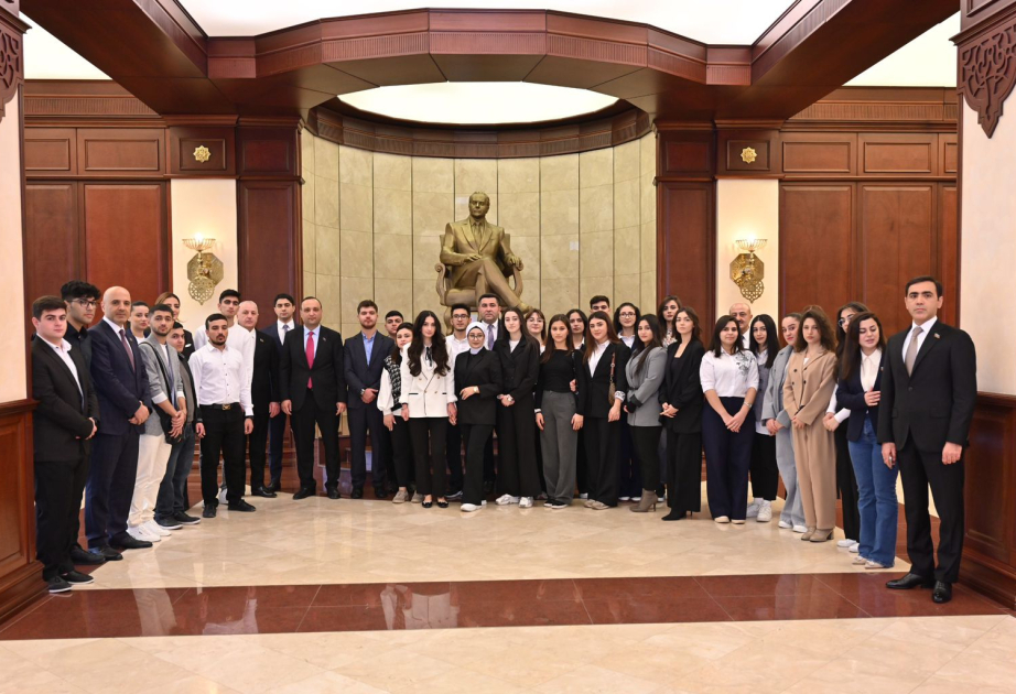 Şəhidlərin tələbə övladları Milli Məclisdə olublar