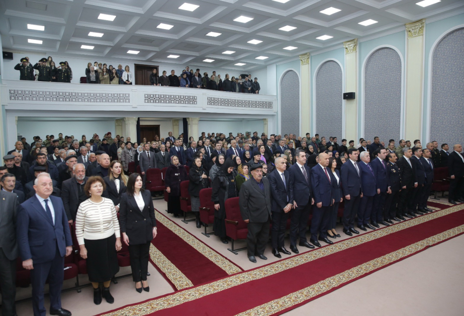 Xaçmazda Zəfər Gününə həsr edilmiş konfrans keçirilib, şəhid ailələri və qazilərlə görüş olub