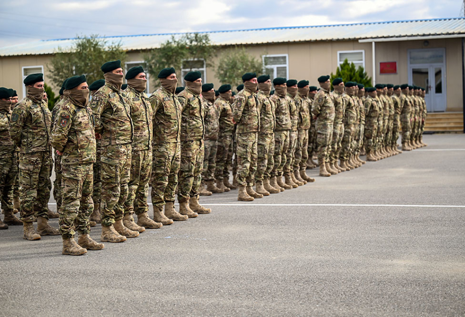 “Sualtı hücum xüsusi təyinatlı kursu"nun buraxılış mərasimi keçirilib