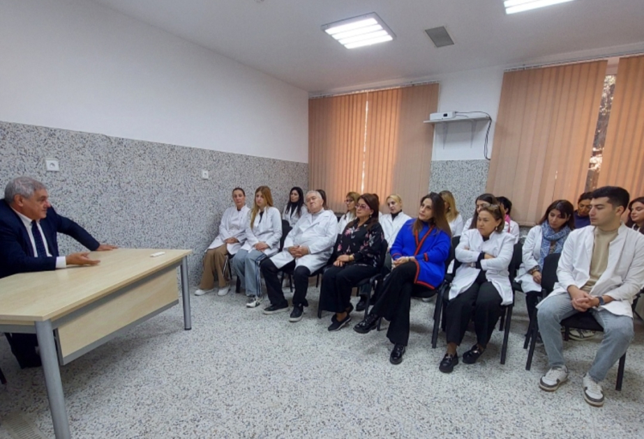 Mikrobiologiya İnstitutunda Zəfər və Dövlət Bayrağı günlərinə həsr olunmuş tədbir keçirilib