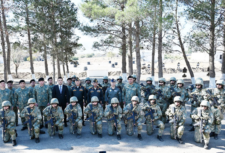 Müdafiə Nazirliyinin rəhbərliyi hərbi polis bölməsində olub