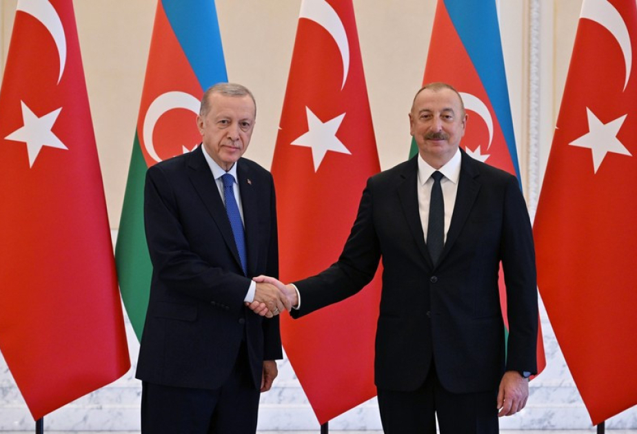 El Presidente turco Recep Tayyip Erdogan felicita al Presidente Ilham Aliyev en el Día de la Victoria