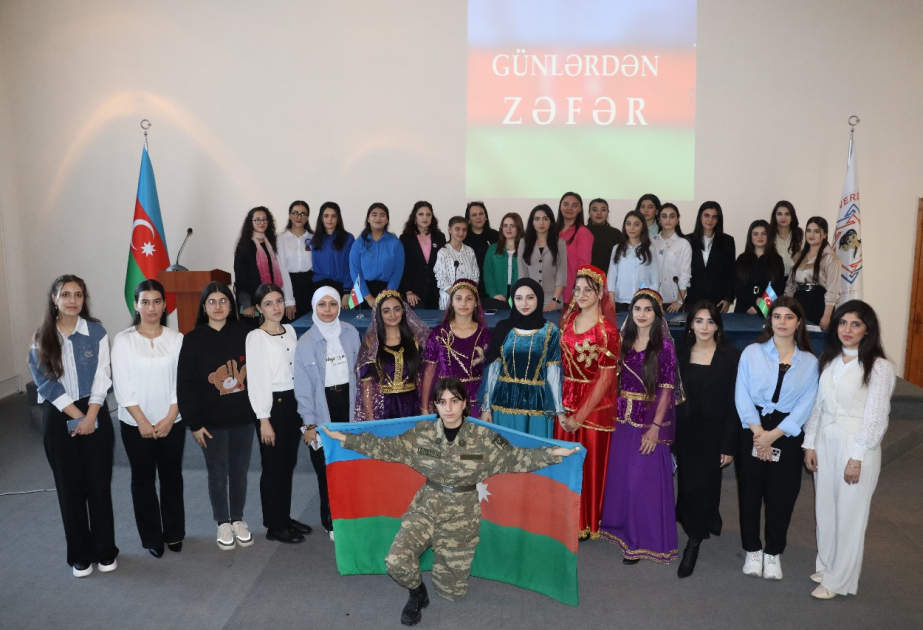 Tələbə gənclər Zəfər və Dövlət Bayrağı günləri ilə əlaqədar silsilə tədbirlər keçiriblər