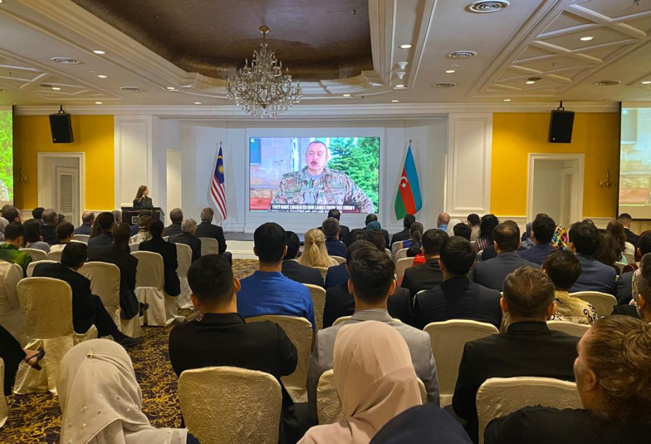 Azerbaijan’s Victory and National Flag Days marked in Malaysia