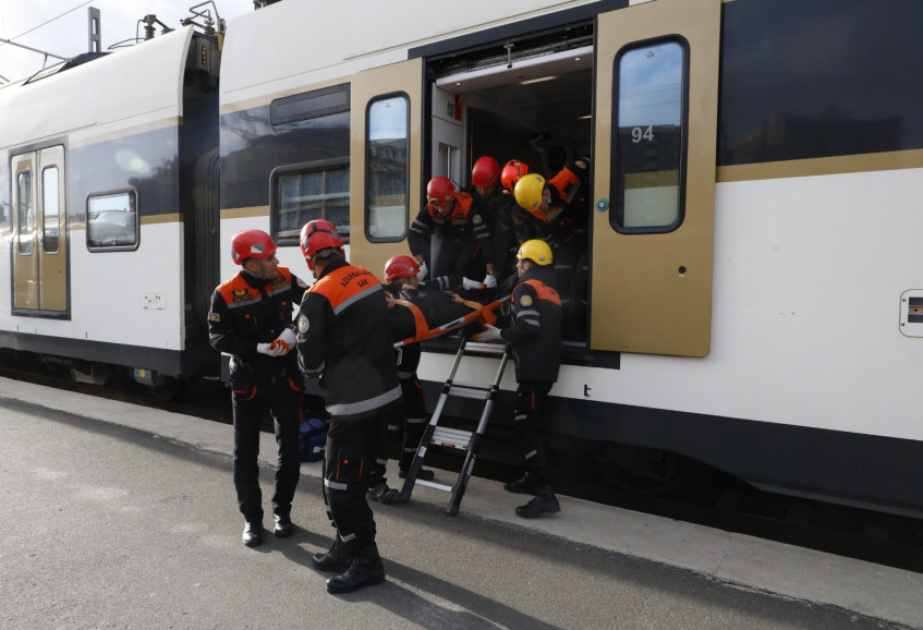 ADY fövqəladə hallara hazırlıqla bağlı növbəti təxliyə təlimi keçirib