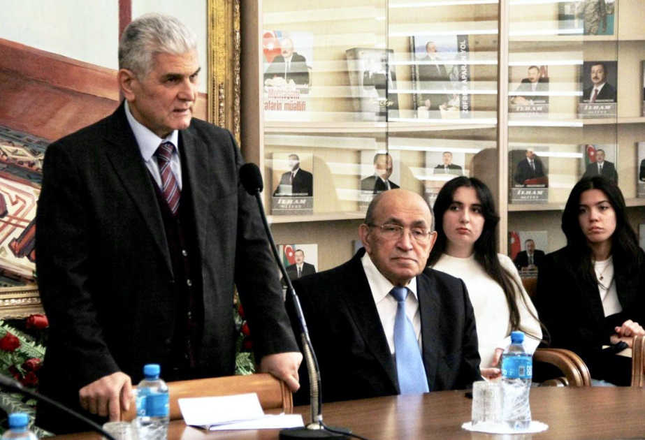 ADPU-da “Ekoloji sivilizasiyanın astanasında: yaşıl enerjiyə keçid” kitabının təqdimatı keçirilib