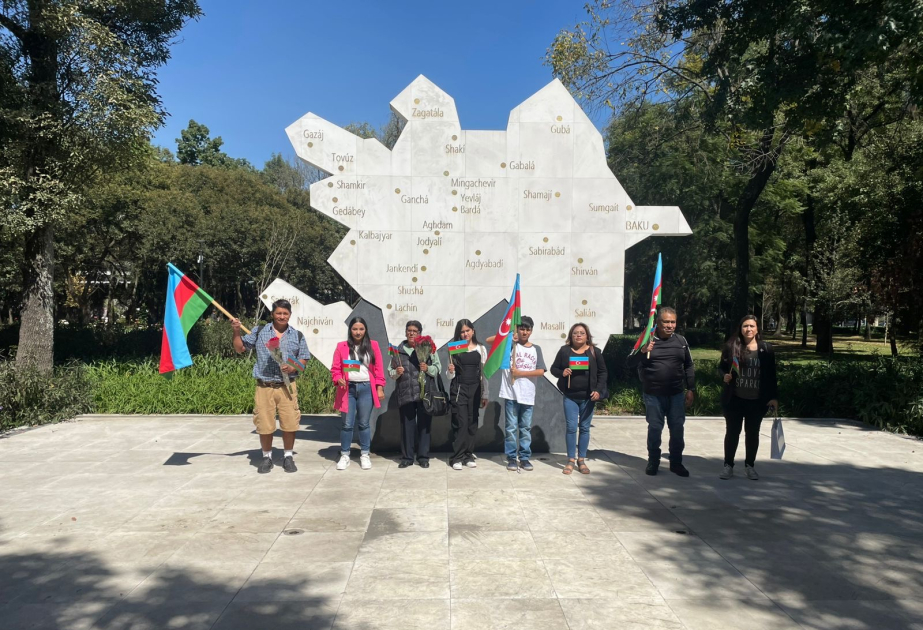 Marcha en México con motivo del Día de la Victoria de Azerbaiyán