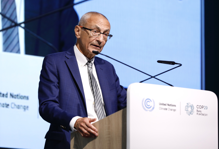 John Podesta: "Trabajamos activamente en varios temas con la Presidencia de la COP"
