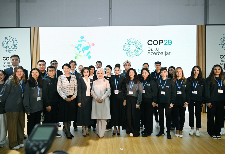En la COP29 se realizó una conferencia sobre “Los jóvenes al frente de la acción por el clima” con la participación de las Primeras Damas