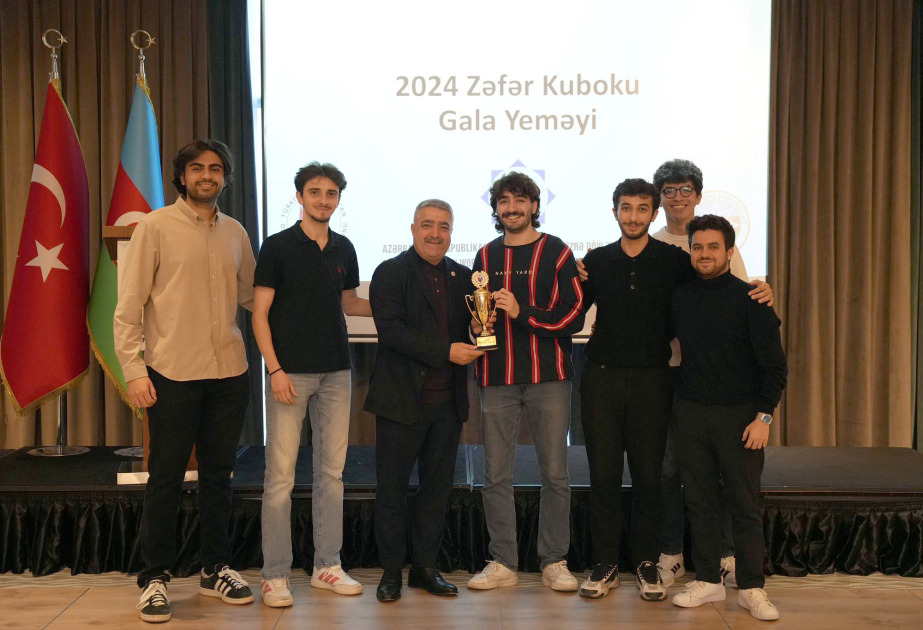 Qarabağ Zəfərinin ildönümü münasibətilə İstanbulda keçirilən futbol turnirinin qalib komandası mükafatlandırılıb