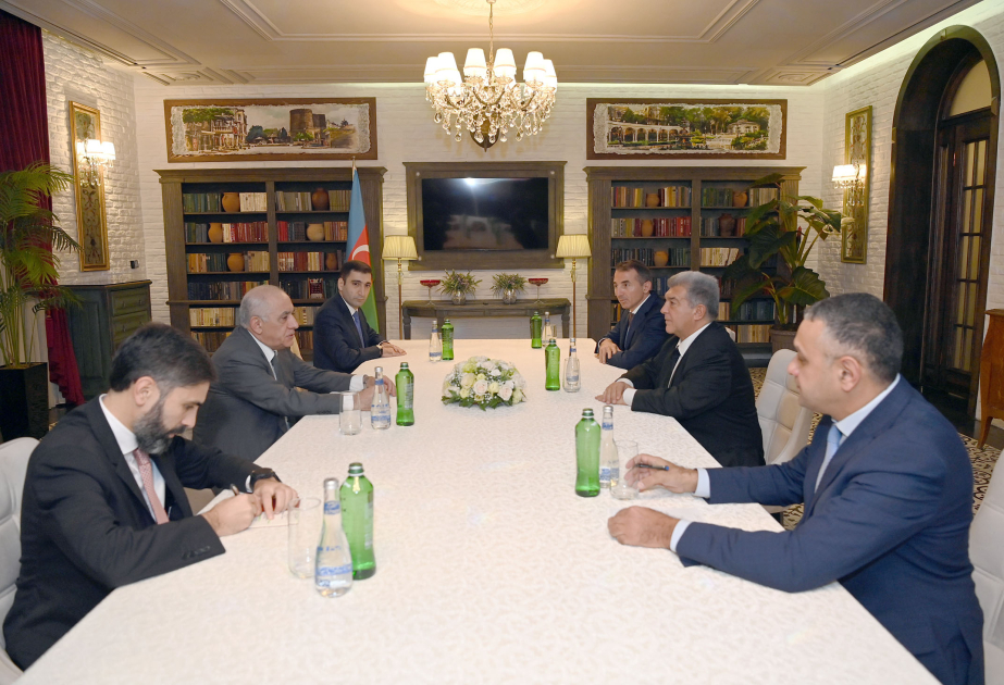 El Primer Ministro de Azerbaiyán se reunió con el Presidente de Barcelona