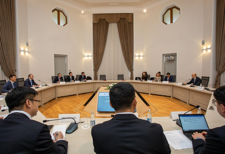Aserbaidschans Energieministerium und Chinesische Unternehmen unterzeichnen mehrere Memoranden of Understanding