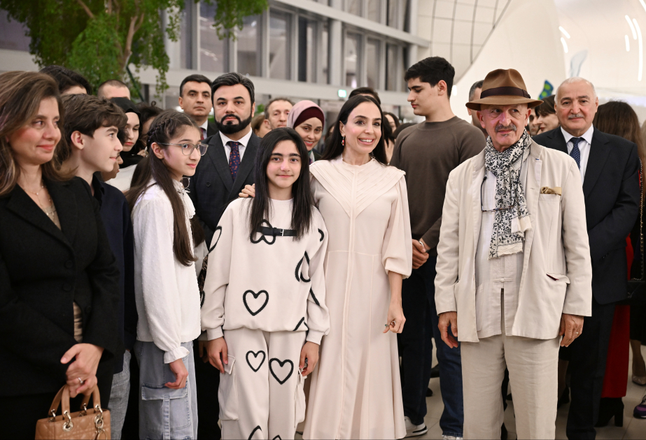 Heydər Əliyev Mərkəzində “Yer kürəsi uşaqların gözü ilə” fotosərgisi açılıb