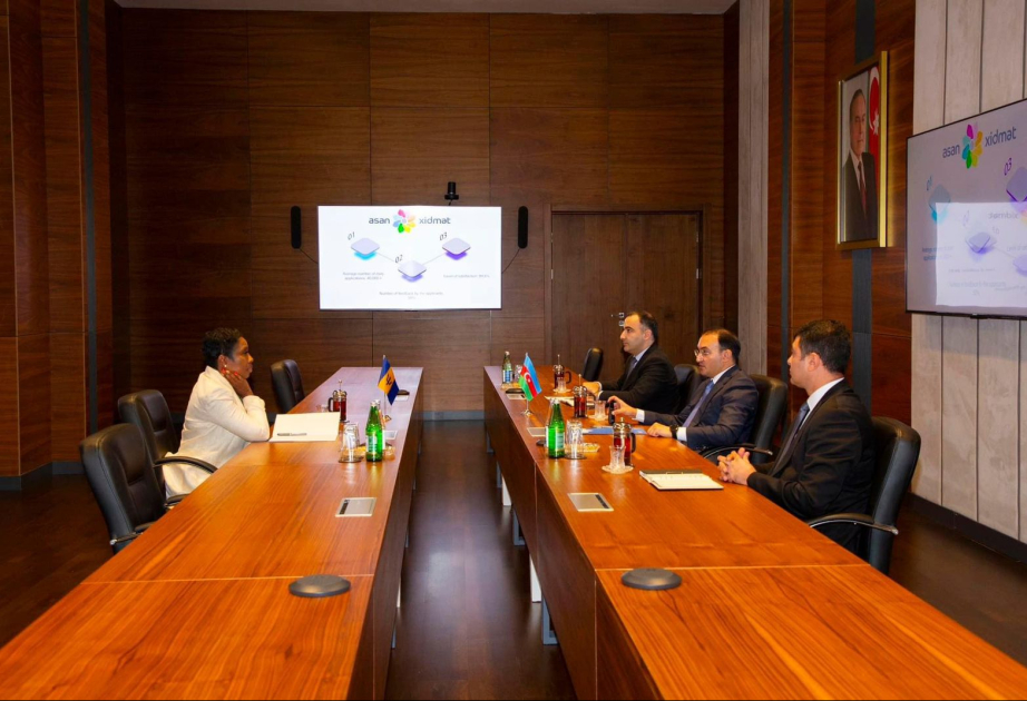 “ASAN xidmət”də tətbiq olunan innovativ yeniliklər barbadoslu nazirdə yüksək təəssürat yaradıb