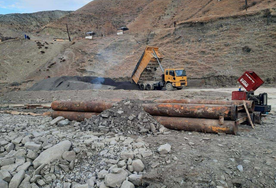 Quba-Xınalıq yolunda yeni körpünün inşası davam etdirilir