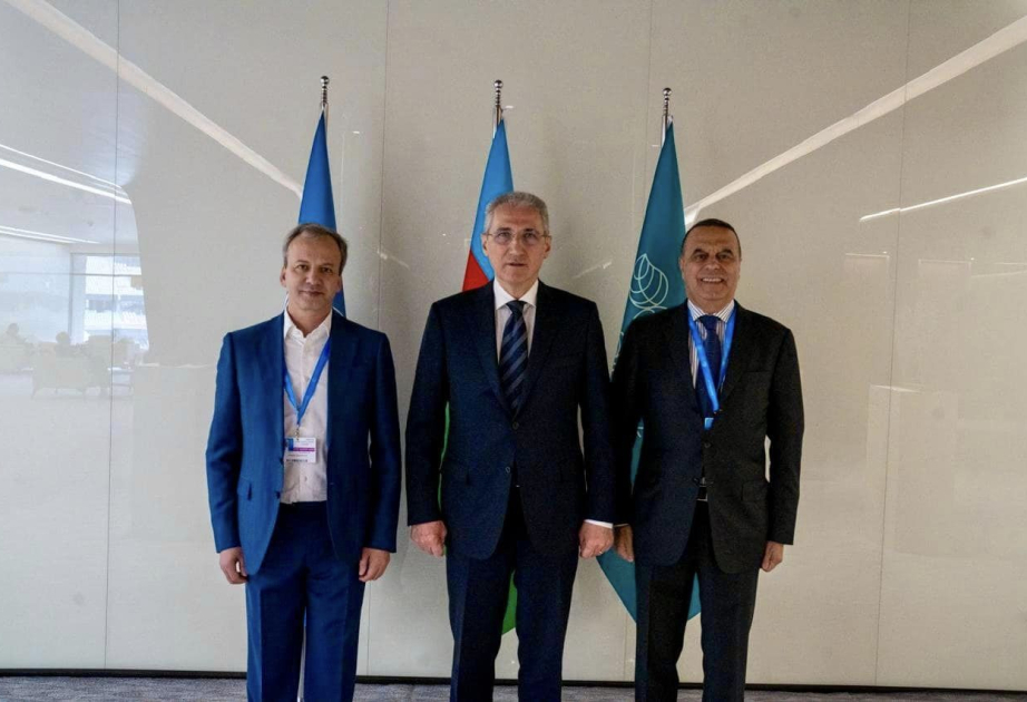 FIDE President arrives in Baku