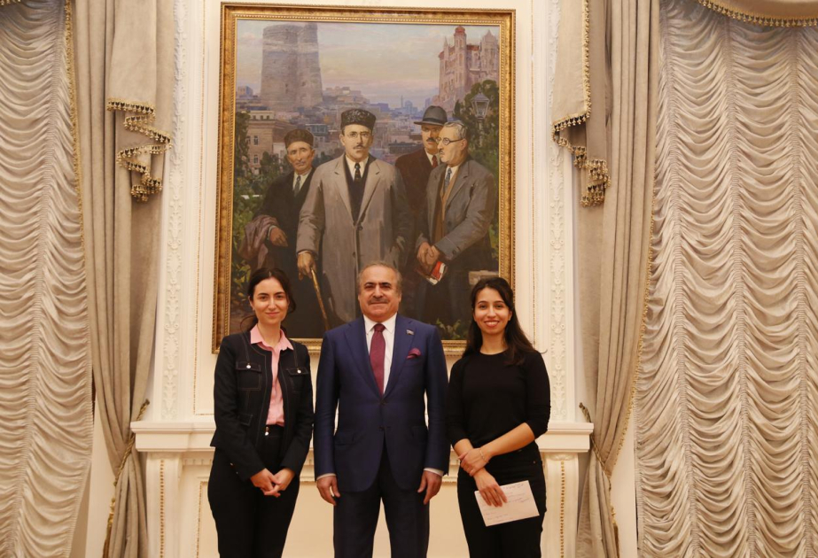 Türkiyənin media mənsubları Ədəbiyyat Muzeyində olublar
