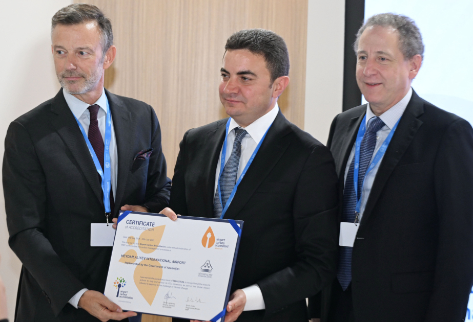 COP29 çərçivəsində Heydər Əliyev Beynəlxalq Aeroportuna ACA-in “Azaltma” sertifikatı təqdim edilib