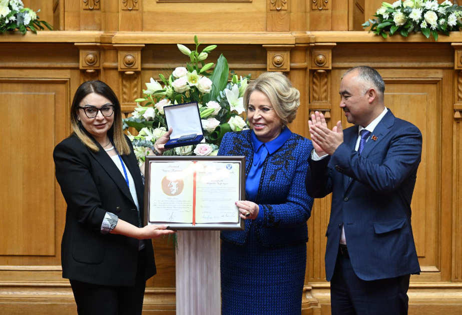 Мехрибан Алекберзаде вручена премия МПА СНГ имени Чингиза Айтматова