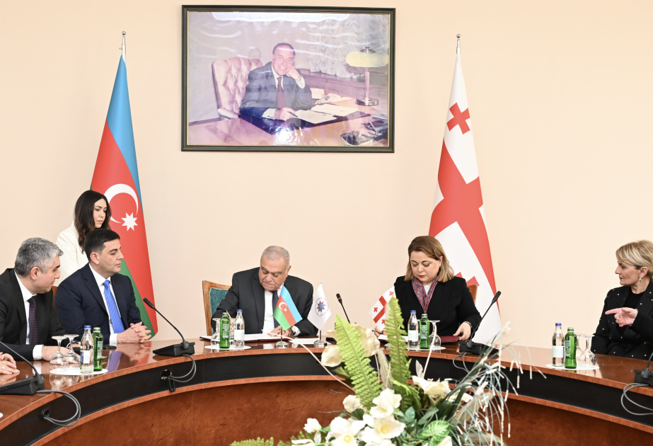 DİA ilə Gürcüstanın Dövlət İdarəçilik Məktəbi arasında memorandum imzalanıb