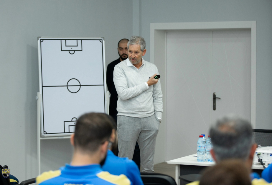 Hakimlər Komitəsinin sədri “Kəpəz”in futbolçularına mübahisəli epizodları izah edib