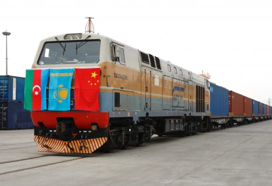Erster Exportzug fährt von Aserbaidschan nach China