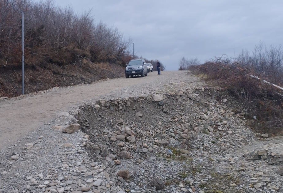 Şamaxıda avtomobil yolunda çökmə baş verib