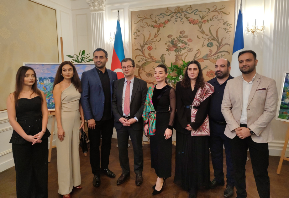 L'exposition intitulée « Une vision durable : l’art pour un avenir plus vert » des peintres azerbaïdjanais inaugurée à Paris