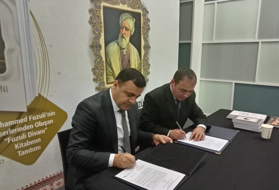 Firma de un memorando para estudiar y promover el patrimonio de Nizami Ganjavi en Türkiye