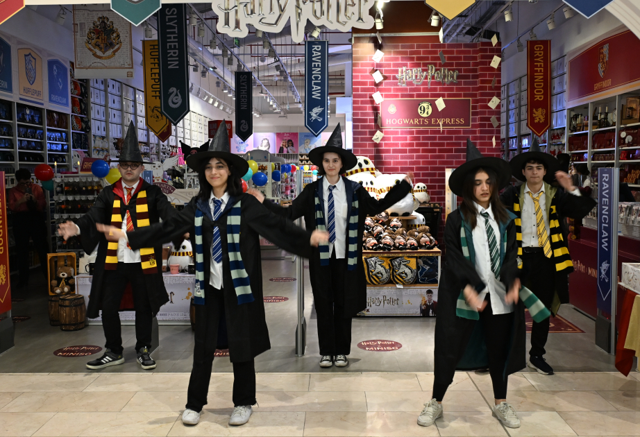 ®  MINISO brendi Bakıda Harri Potter məhsullarının ilk satış günü təqdimatına dair tədbir keçirib VİDEO