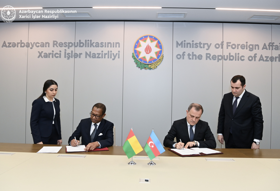 Le ministre azerbaïdjanais des Affaires étrangères rencontre son homologue de la Guinée-Bissau pour discuter de la coopération bilatérale