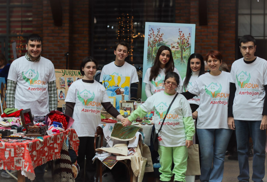 “YURDUM – sosial ekokənd” layihəsinin nümayəndələri xeyriyyə yarmarkasında iştirak ediblər