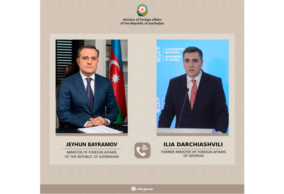 Se celebra una conversación telefónica entre el Canciller de Azerbaiyán y el ex Ministro de Asuntos Exteriores de Georgia