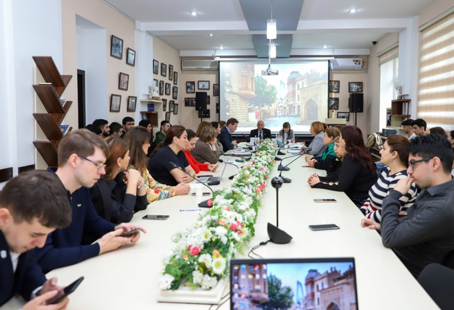 “Dəyişən dünyada mədəniyyətlərin dialoqu” adlı beynəlxalq forum davam edir