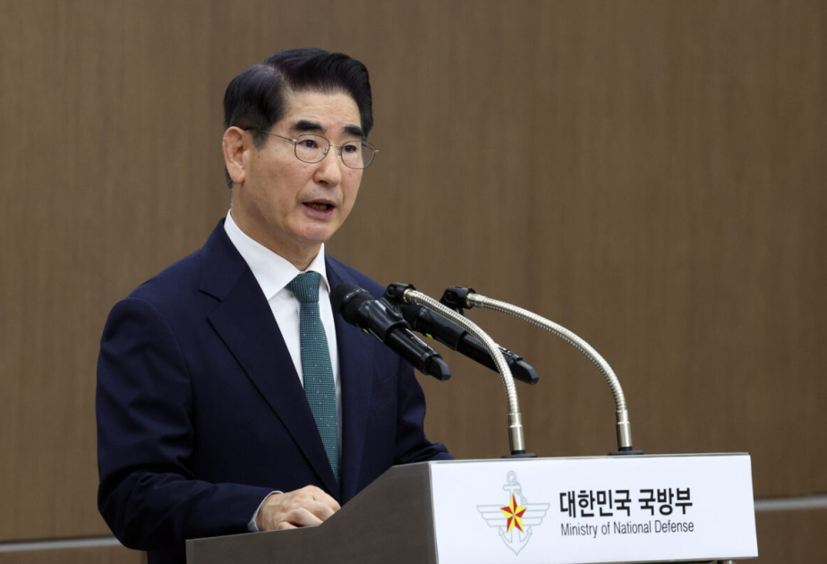 South Korea’s defense minister apologizes to citizens, resigns — media