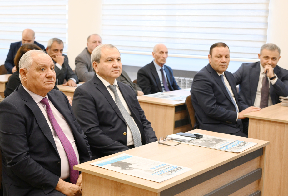 “Azərbaycan televiziyası müstəqillik illərində: əsas inkişaf tendensiyaları” mövzusunda elmi sessiya keçirilib