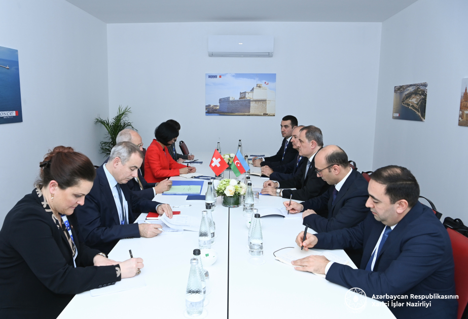 Canciller: "Las continuas reclamaciones territoriales de Armenia contra Azerbaiyán obstaculizan el proceso de paz"