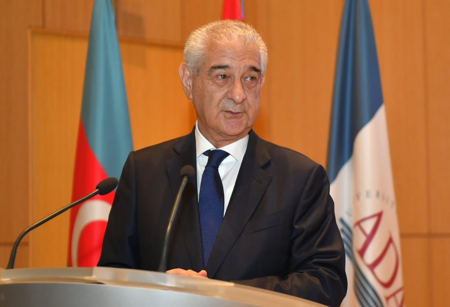 Əli Əhmədov: Beynəlxalq münasibətlər sistemi və beynəlxalq hüquq ağır böhran içərisindədir