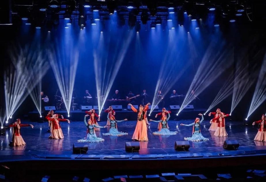 Azərbaycan Dövlət Rəqs Ansamblı Çelyabinskdə festivalda uğurla çıxış edib