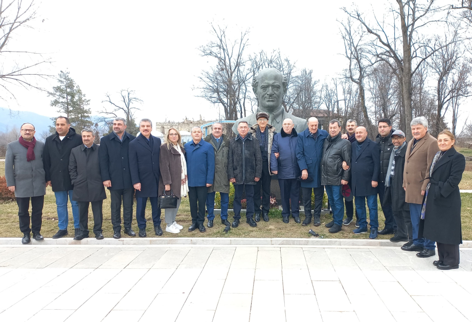 Delegierte der Internationalen Parlamentarierkonferenz besuchen Schuscha