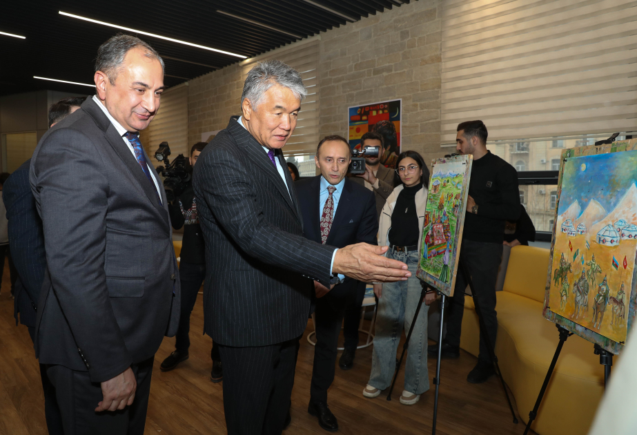 TÜRKSOY-a üzv ölkələrin məktəbliləri arasında keçirilən rəsm və inşa müsabiqələrinin qalibləri mükafatlandırılıb
