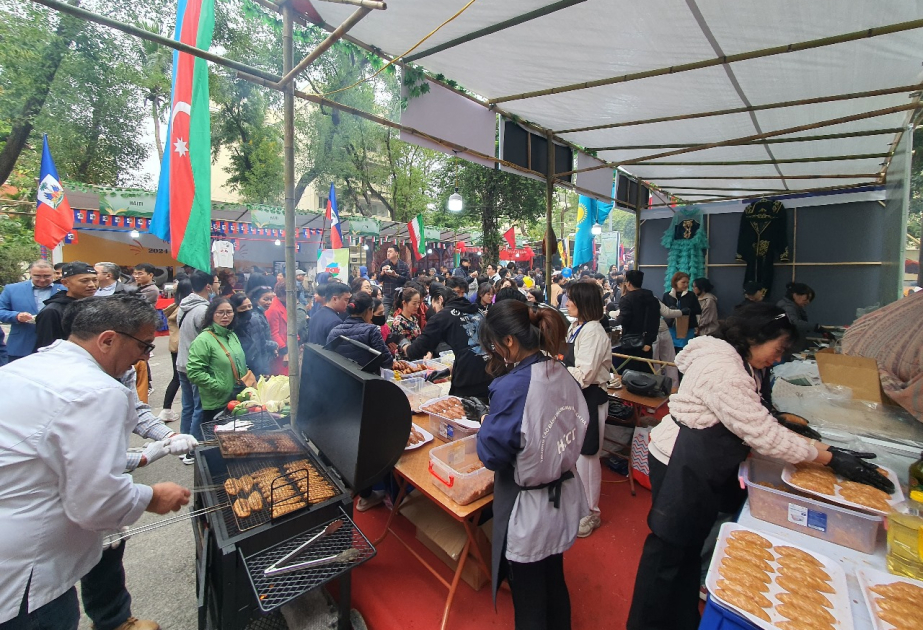 Hanoy beynəlxalq qida festivalında Azərbaycan pavilyonuna böyük maraq olub