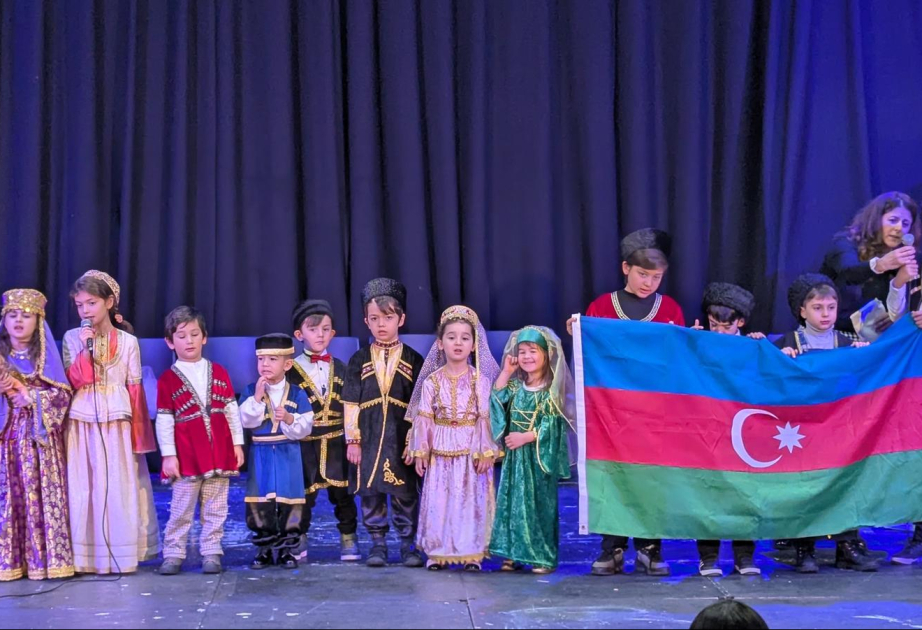 Londondakı Azərbaycan məktəbində Dünya Azərbaycanlılarının Həmrəyliyi Günü münasibətilə tədbir keçirilib