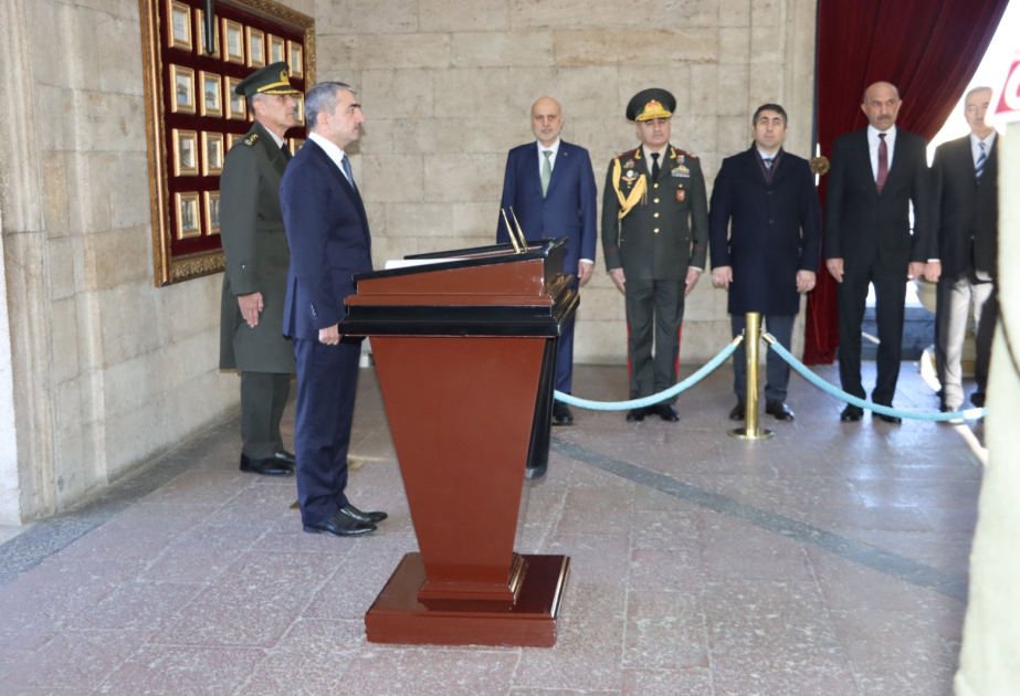 Ankarada səfərdə olan Azərbaycan nümayəndə heyəti Atatürkün xatirəsini ehtiramla yad edib