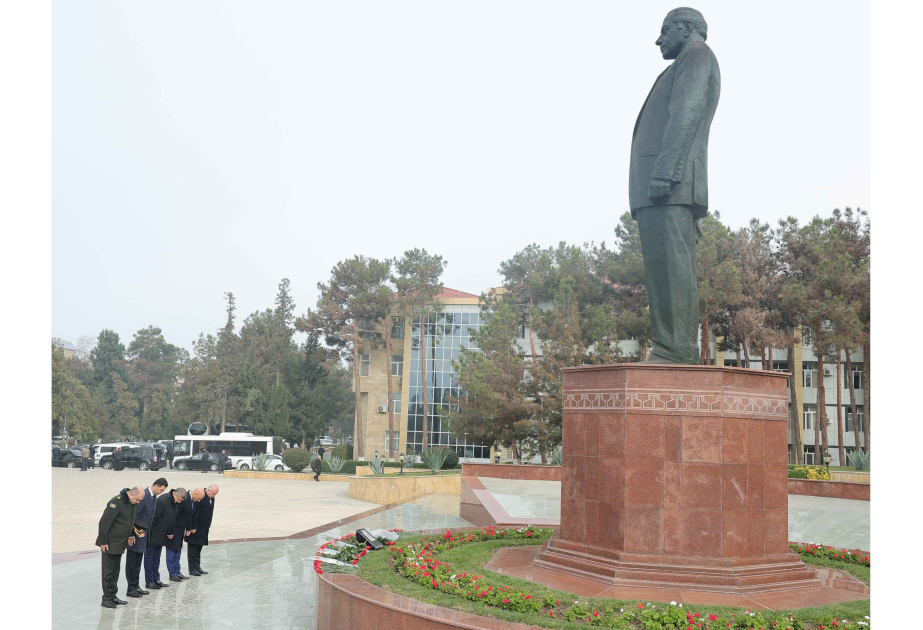 Şirvanda Ümummilli Liderin xatirəsi anılıb