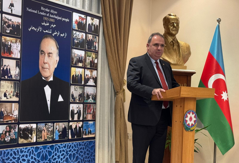 Küveytdə Ulu Öndər Heydər Əliyevin əziz xatirəsi anılıb